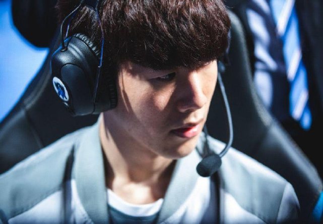 在她眼中 在她眼中